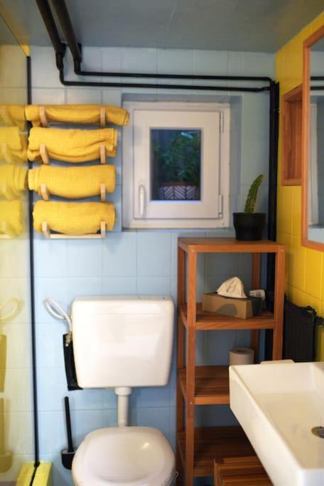 Gemuetliche Souterrain Wohnung Luneburg Bagian luar foto