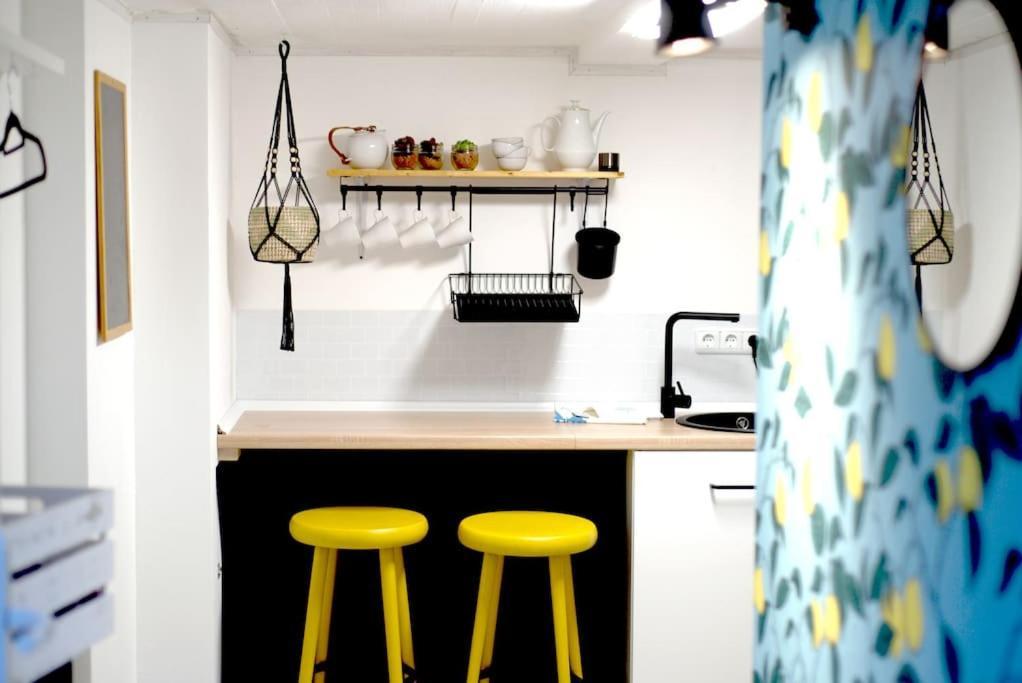 Gemuetliche Souterrain Wohnung Luneburg Bagian luar foto